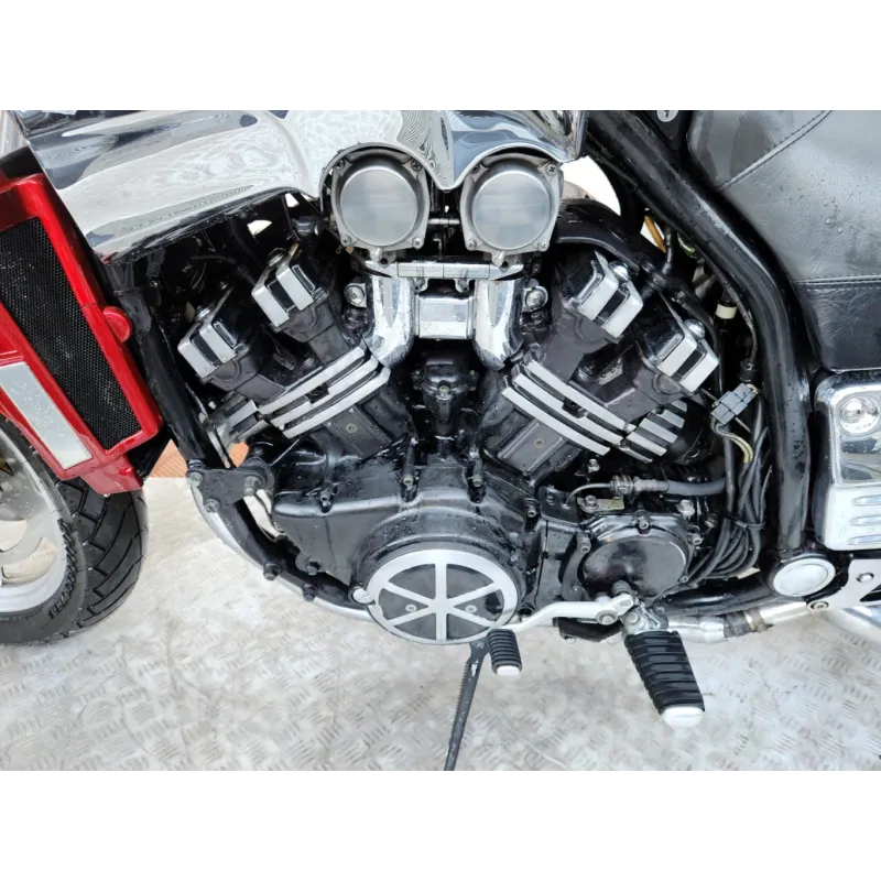 YAMAHA VMAX 1200
