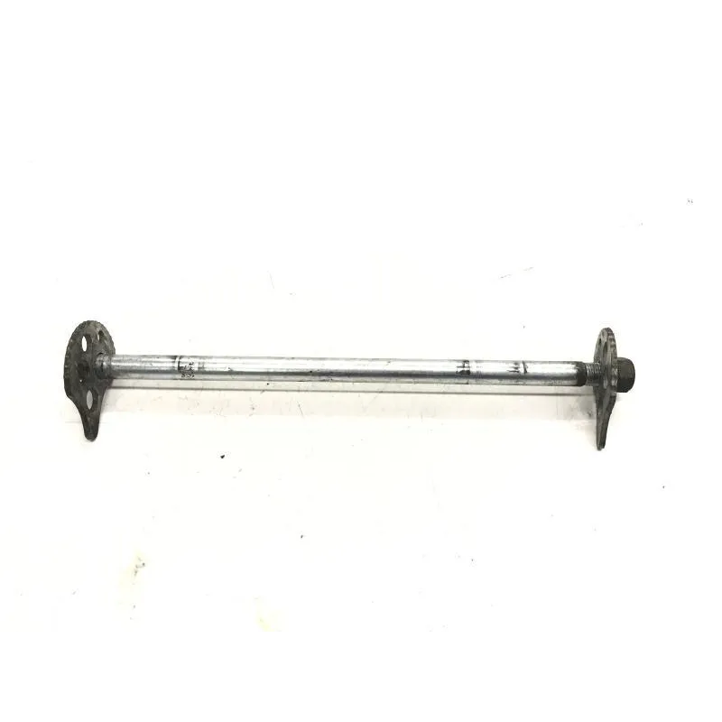 Axe de roue arriere YAMAHA TW 125 2002-2006