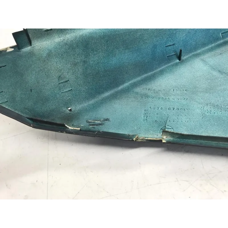 Cache carenage coque arriere droit HONDA CN 250 1988-1990 SPAZIO