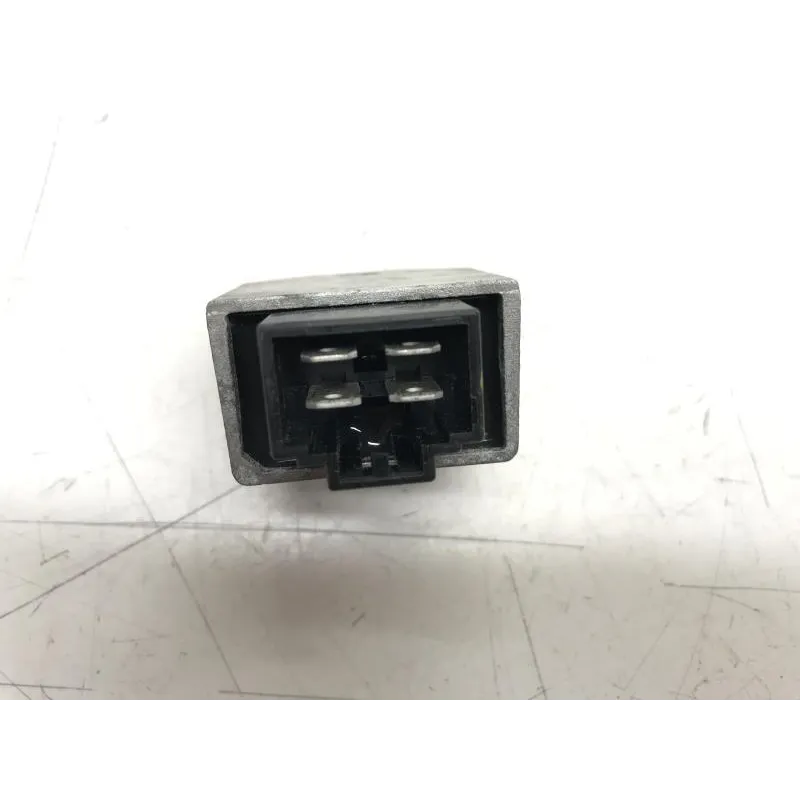 Regulateur charge batterie PEUGEOT LUDIX 50 2004-2005 ONE 10P