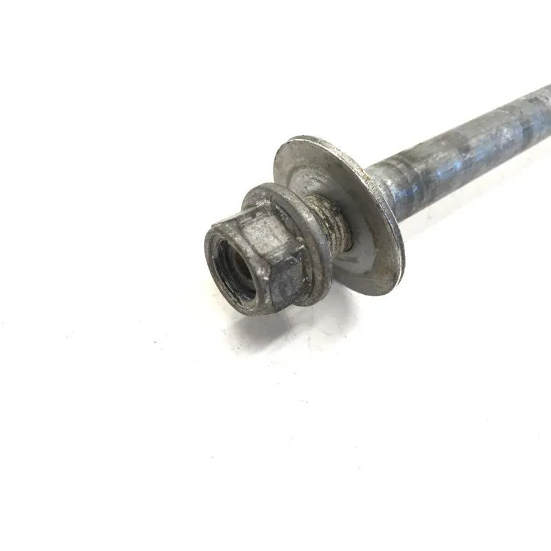 Axe de roue arriere YAMAHA TDM 850 1996-2001