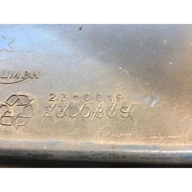 Cache carenage sous selle gauche TRIUMPH TIGER 900 1993-1998