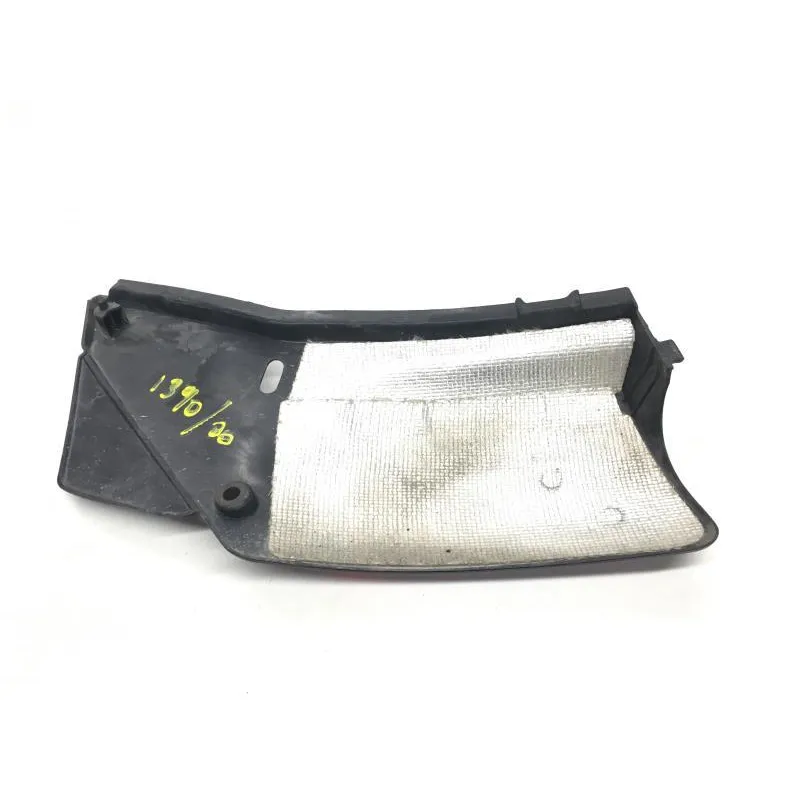 Cache carenage sous selle droit SUZUKI DR 650 RS 1990-1995