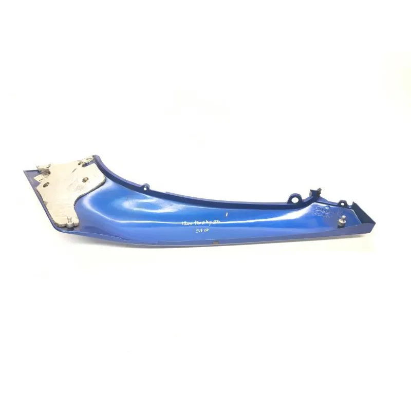 Cache carenage coque arriere droit TRIUMPH TROPHY 1200 1996-2003