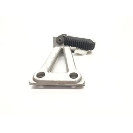 Platine et repose pieds arriere droit SUZUKI GSF 400 1991-1993 BANDIT