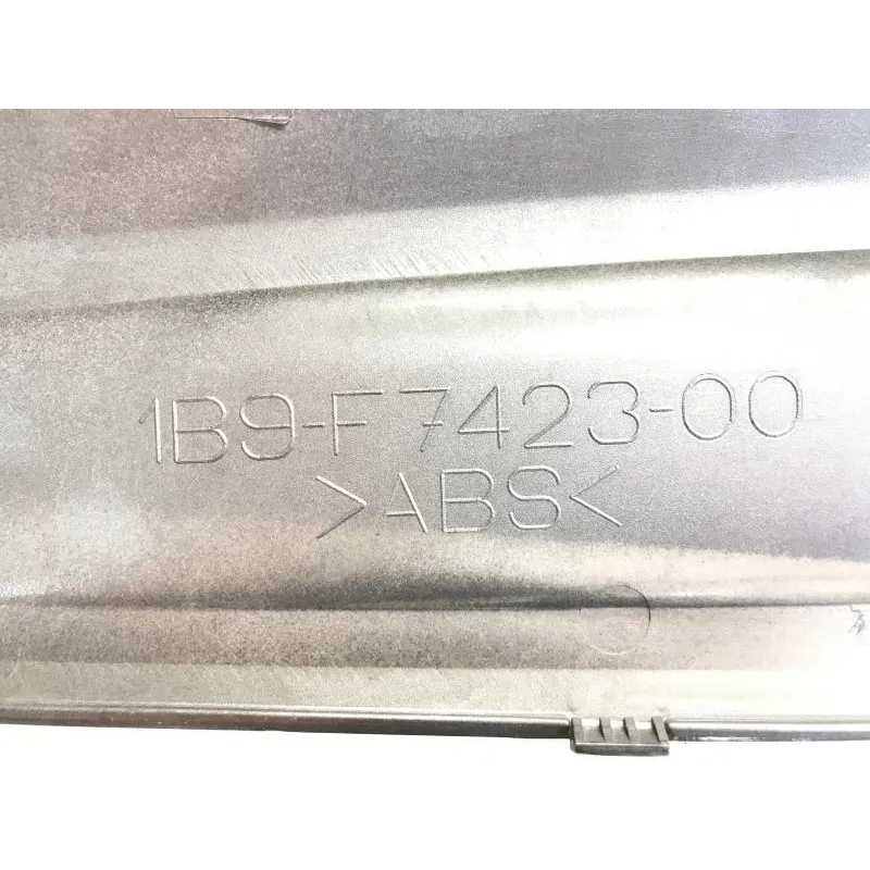 cache lateral droit YAMAHA YPR 125 2006-2009 XMAX