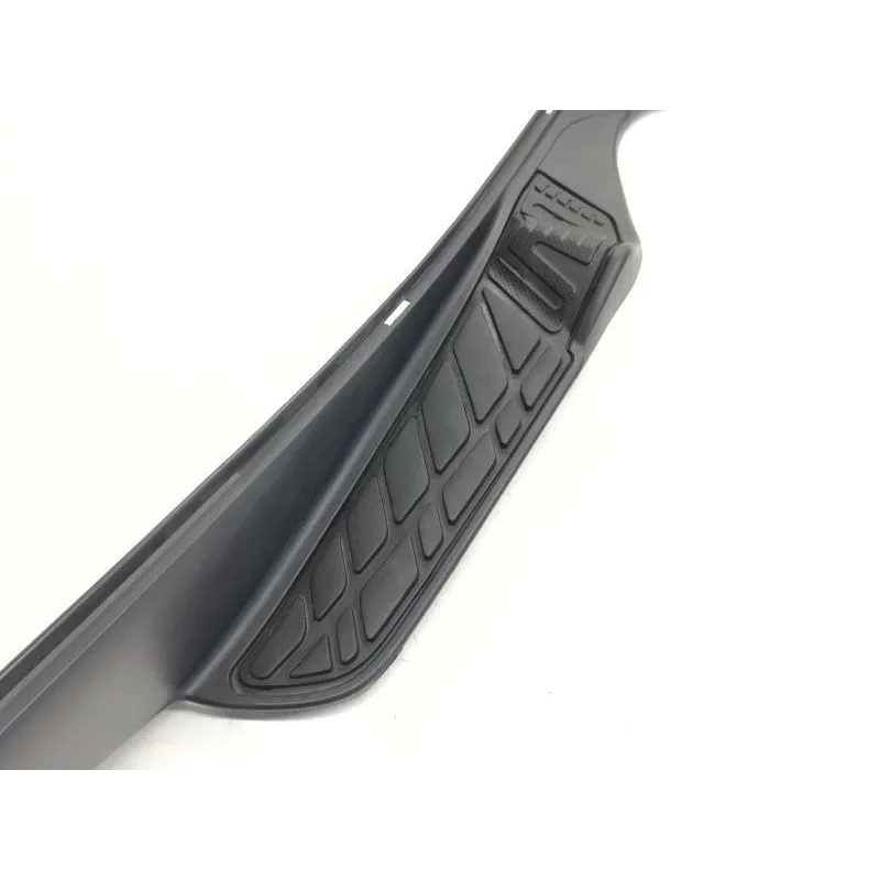 Plancher marche pied droit SUZUKI AN 400 2003-2006 BURGMAN