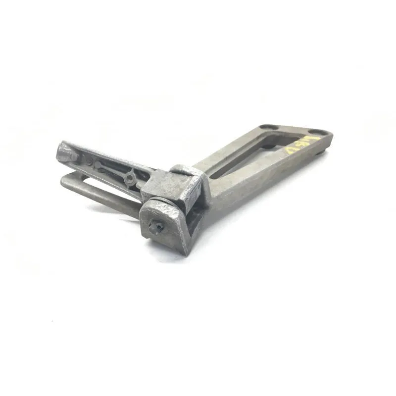 Platine et repose pieds arriere droit YAMAHA TDR 125 1993-1996