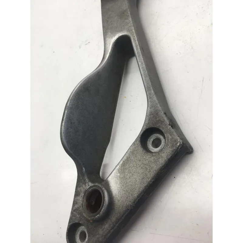 Platine et repose pieds arriere droit YAMAHA TDM 850 1991-1993