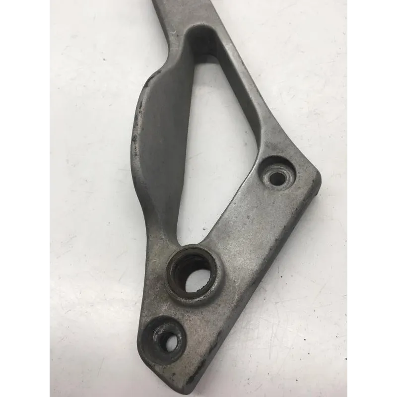 Platine et repose pieds arriere droit YAMAHA TDM 850 1991-1993
