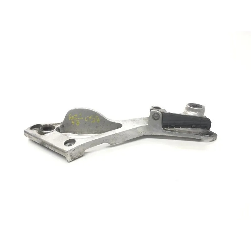 Platine et repose pieds arriere droit YAMAHA TDM 850 1996-2001