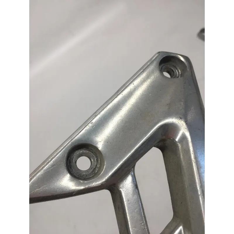 Platine arriere droite YAMAHA FZS 1000 2001-2003 FAZER