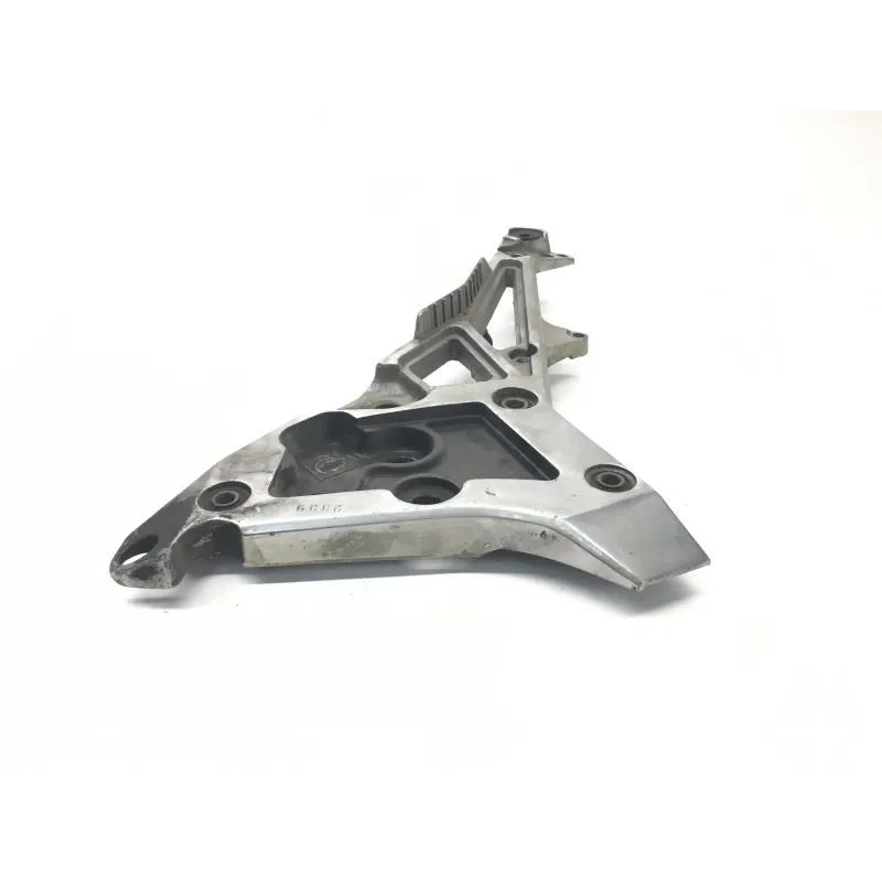 Platine arriere droite YAMAHA FJ 1200 1988-1990
