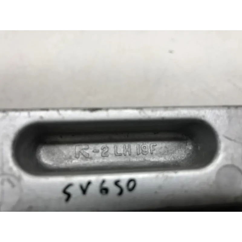 Platine arriere gauche SUZUKI SV 650 N 1999-2002