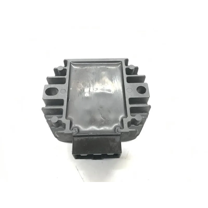 Regulateur charge batterie YAMAHA YZF 125 R 2008-2013