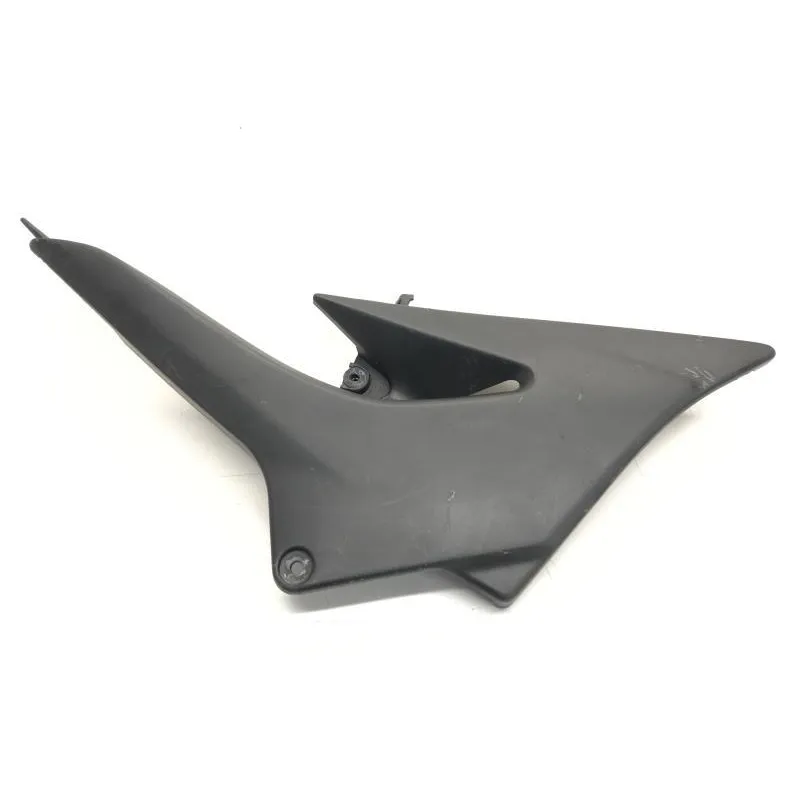Cache carenage sous selle droit KAWASAKI ZR7 750 1999-2003