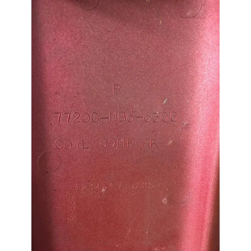 Cache carenage coque arriere droit HONDA VF 1000 FII 1985-1986