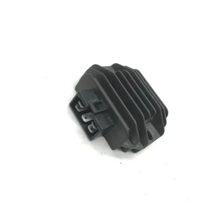Regulateur charge batterie PIAGGIO VESPA LX 125 2005-2009