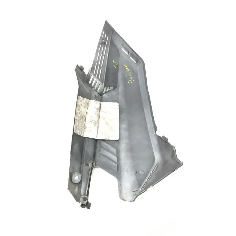 Cache carenage coque arriere droit YAMAHA XC 125 1985-1989 BELUGA
