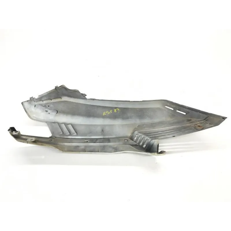 Cache carenage coque arriere gauche YAMAHA XC 125 1985-1989 BELUGA