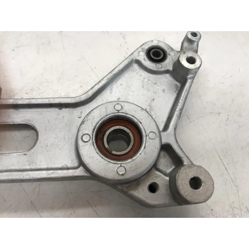 Support echappement KYMCO GRAND DINK 125 2008-2014