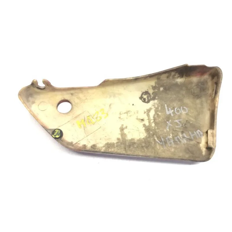 Cache carenage sous selle gauche YAMAHA XJ 400 1981-1985