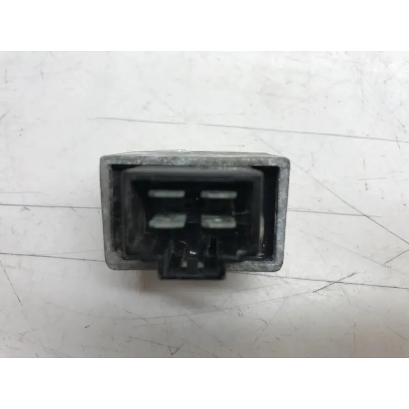 Regulateur charge batterie PEUGEOT LUDIX 50 2004-2005 ONE 10P