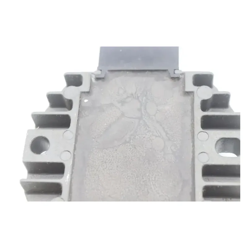 Regulateur charge batterie PIAGGIO FLY 125 2005 - 2007