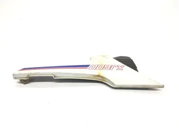 Cache carenage sous selle gauche YAMAHA XJ 600 1989-1991