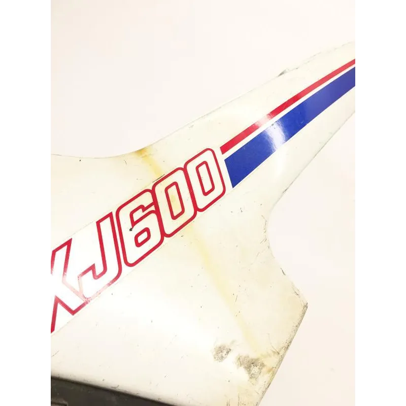 Cache carenage sous selle gauche YAMAHA XJ 600 1989-1991