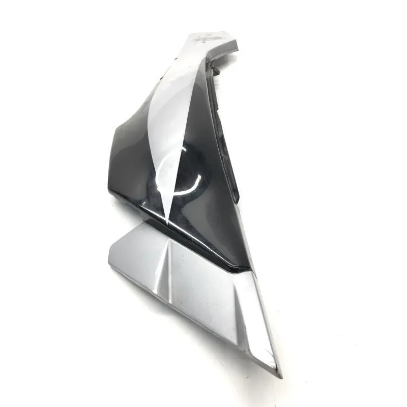 Cache carenage coque arriere droit YAMAHA FZR 750 R 1988-1990
