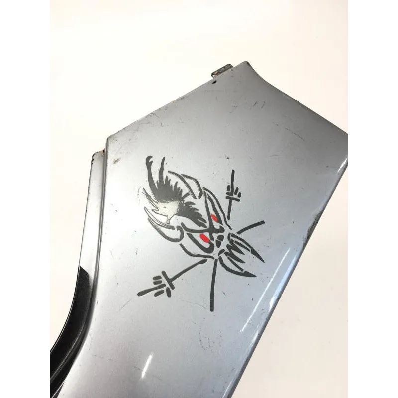 Cache carenage coque arriere gauche YAMAHA FZR 750 R 1988-1990
