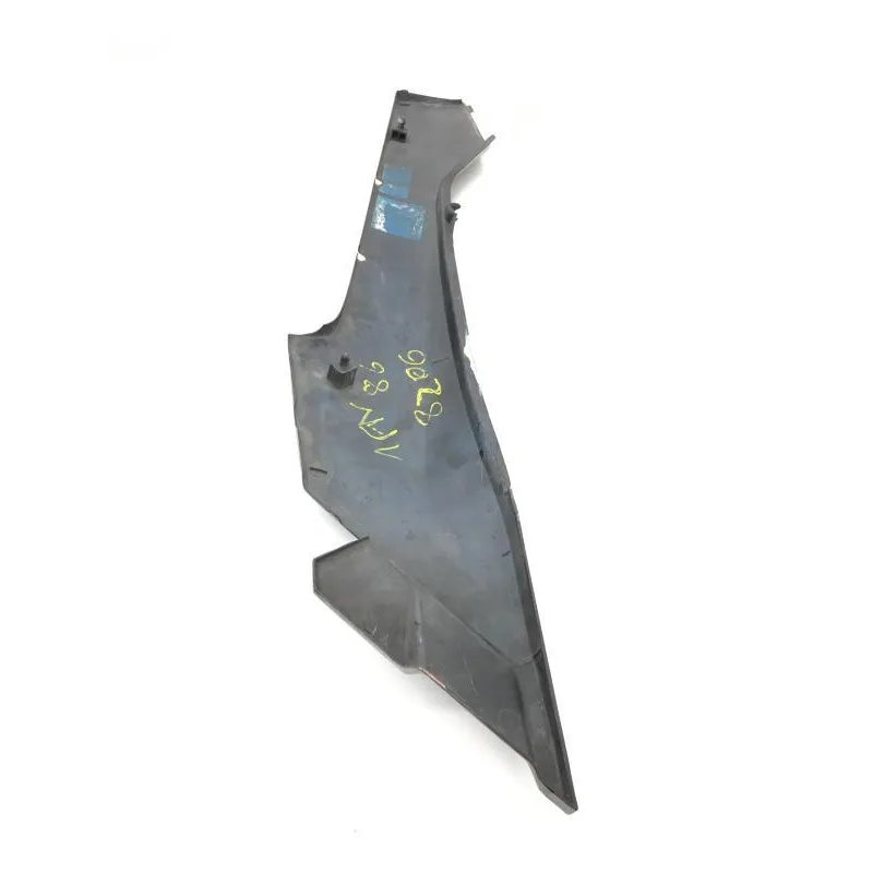 Cache carenage coque arriere gauche YAMAHA FZR 750 R 1988-1990