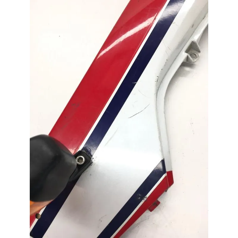 Cache carenage coque arriere gauche YAMAHA FZR 750 R 1988-1990