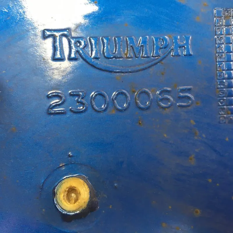 Cache carenage coque arriere gauche TRIUMPH TROPHY 1200 1996-2003