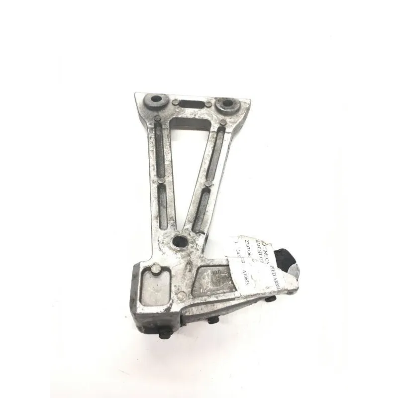 Platine et repose pieds arriere droit SUZUKI GSF 400 1991-1993 BANDIT