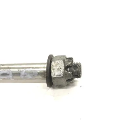 Axe de roue arriere KAWASAKI W 650 1999-2000 EJ