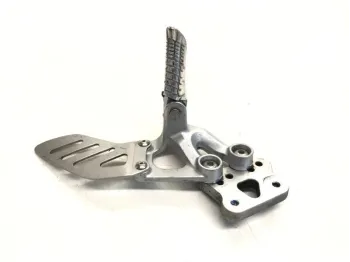 Platine avant gauche SUZUKI GSXR 750 2008-2010