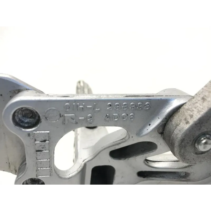 Platine avant gauche SUZUKI GSXR 750 2008-2010