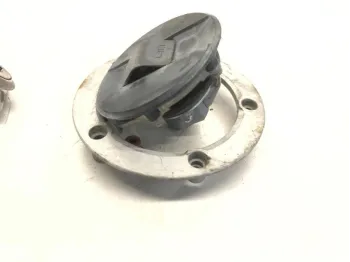 Bouchon de reservoir SUZUKI GSXR 750 2008-2010