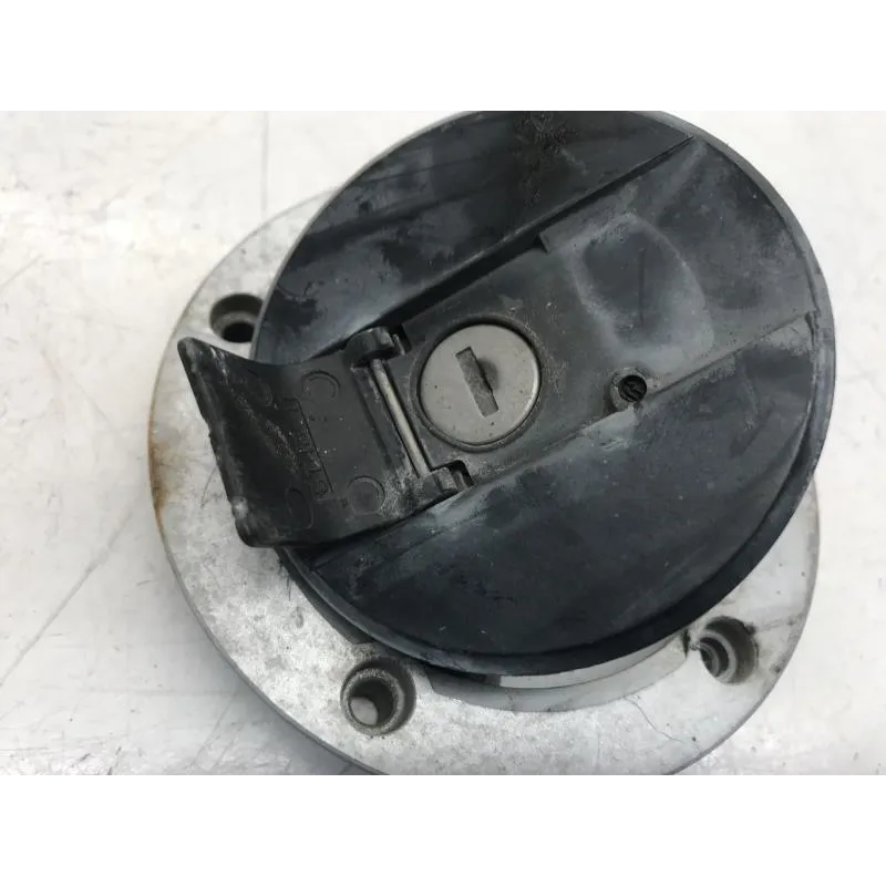 Bouchon de reservoir SUZUKI GSXR 750 2008-2010