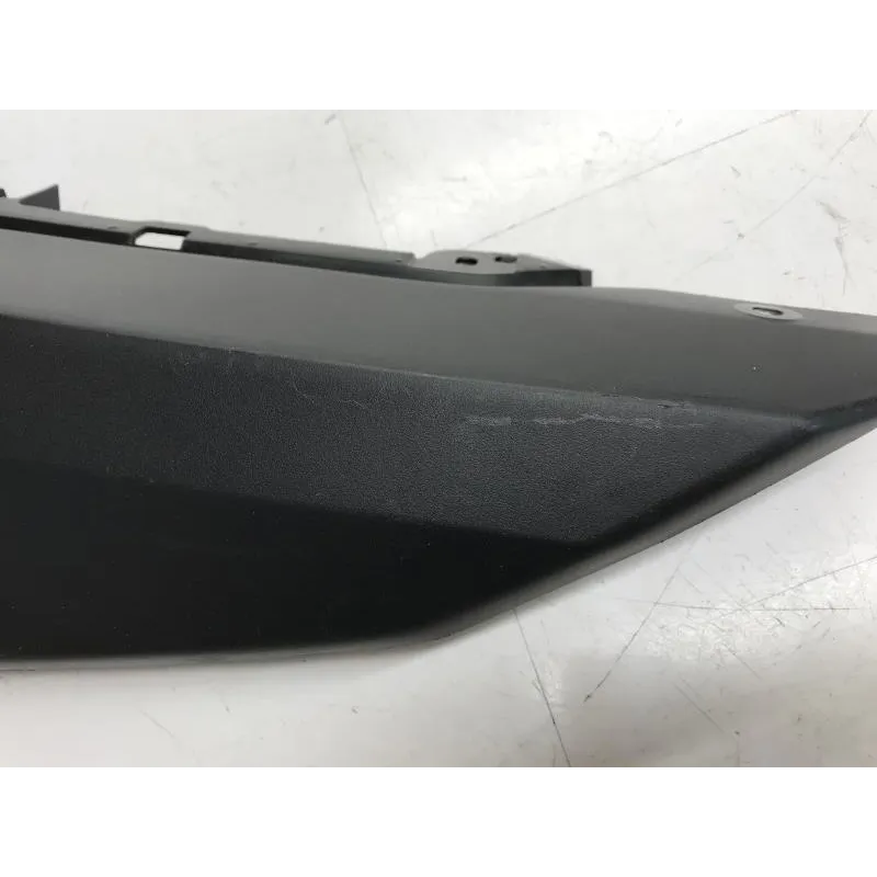 Cache lateral gauche YAMAHA GPD 125 2021-2023 NMAX