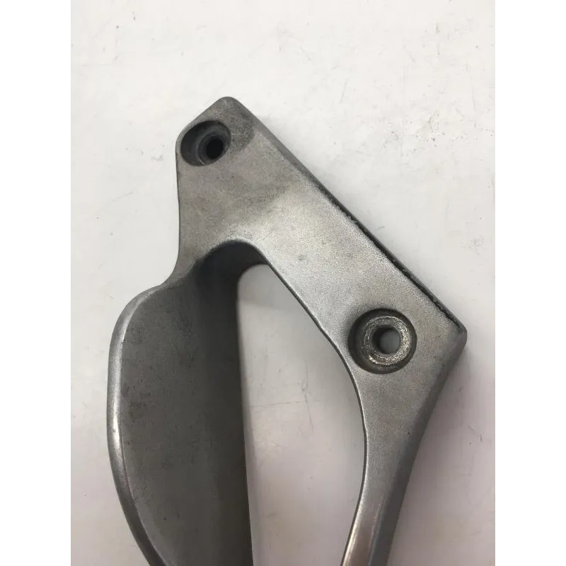 Platine et repose pieds arriere gauche YAMAHA TDM 850 1991-1993