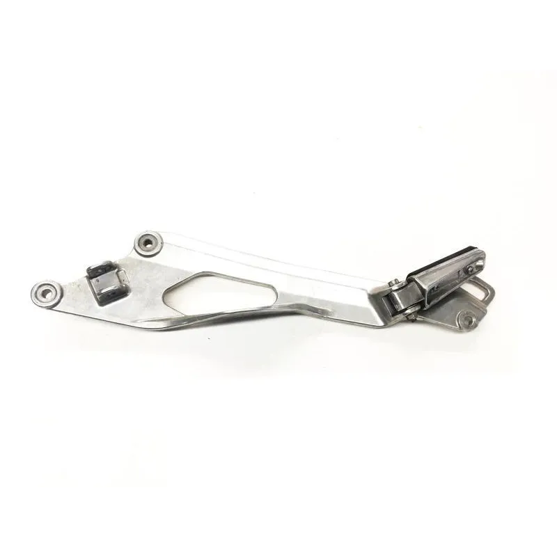 Platine et repose pieds arriere gauche YAMAHA TDM 900 2002-2005