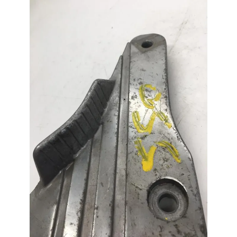 Platine arriere droite YAMAHA XZ 550 1982-1983