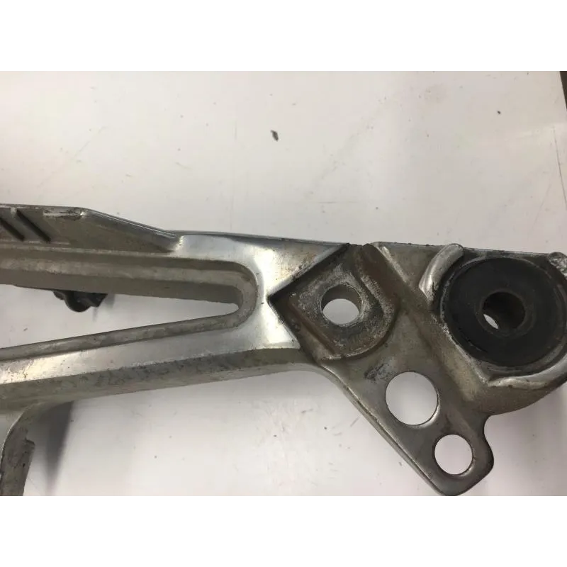 Platine arriere droite YAMAHA FJ 1200 1988-1990
