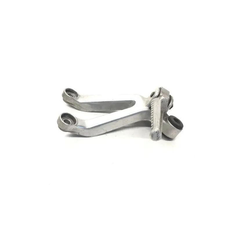 Platine et repose pieds arriere droit HONDA CBR 900 RR 1992-1993 FIREBLADE