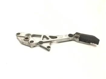 Platine et repose pieds arriere droit HONDA VF 400 F 1983-1984