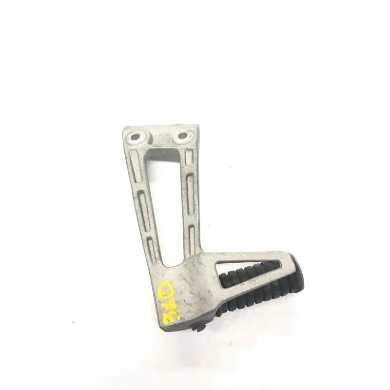 Platine et repose pieds arriere droit YAMAHA TDR 125 1989-1992