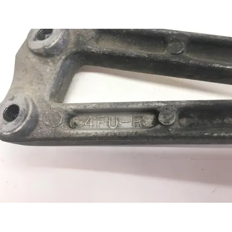 Platine et repose pieds arriere droit YAMAHA TDR 125 1993-1996